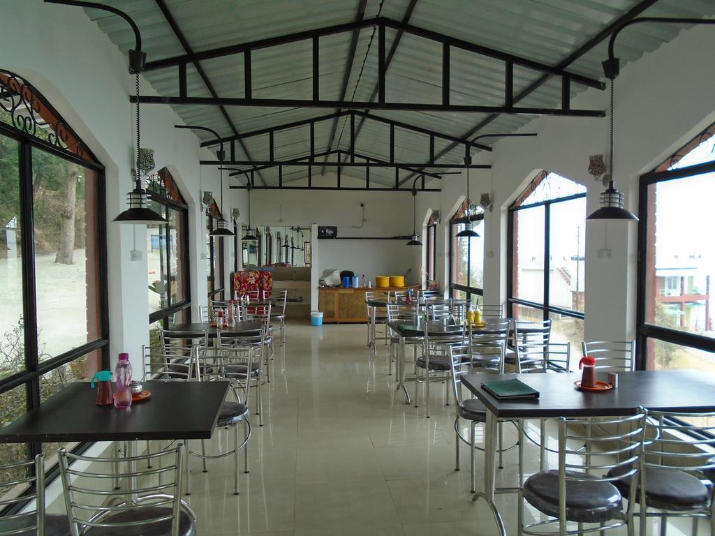 New Dolma Hotel Almora Esterno foto