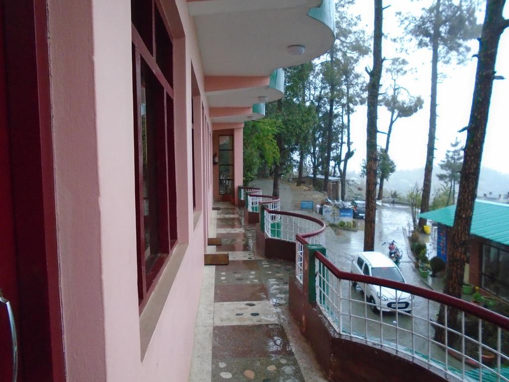 New Dolma Hotel Almora Esterno foto