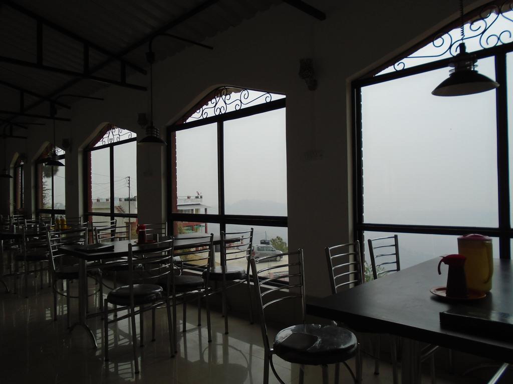 New Dolma Hotel Almora Esterno foto